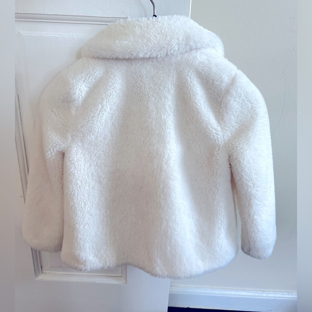 Janie and Jack faux fur white coat - Picture 3 of 4